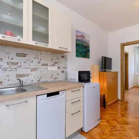 Sun Apartment